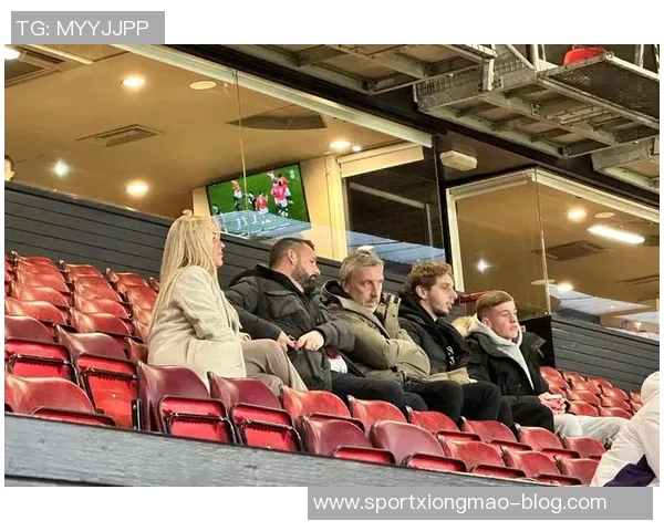 曼联正式签约德比郡青年队16岁门将查理哈迪开启新篇章